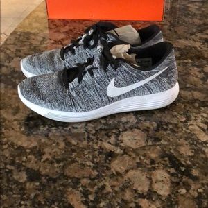 Nike Lunarepic Low gently used
